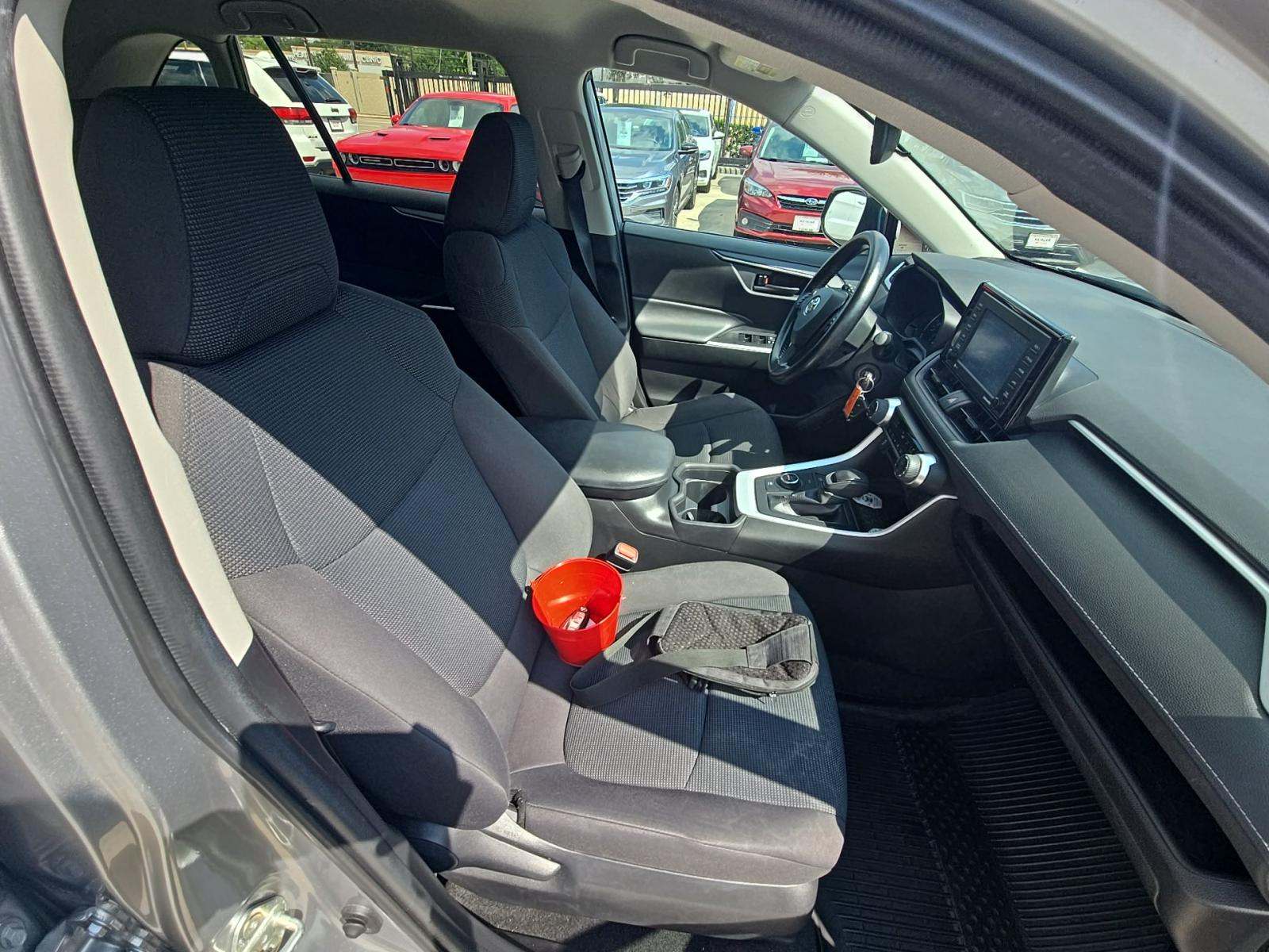 2020 Toyota RAV4 Hybrid LE AWD