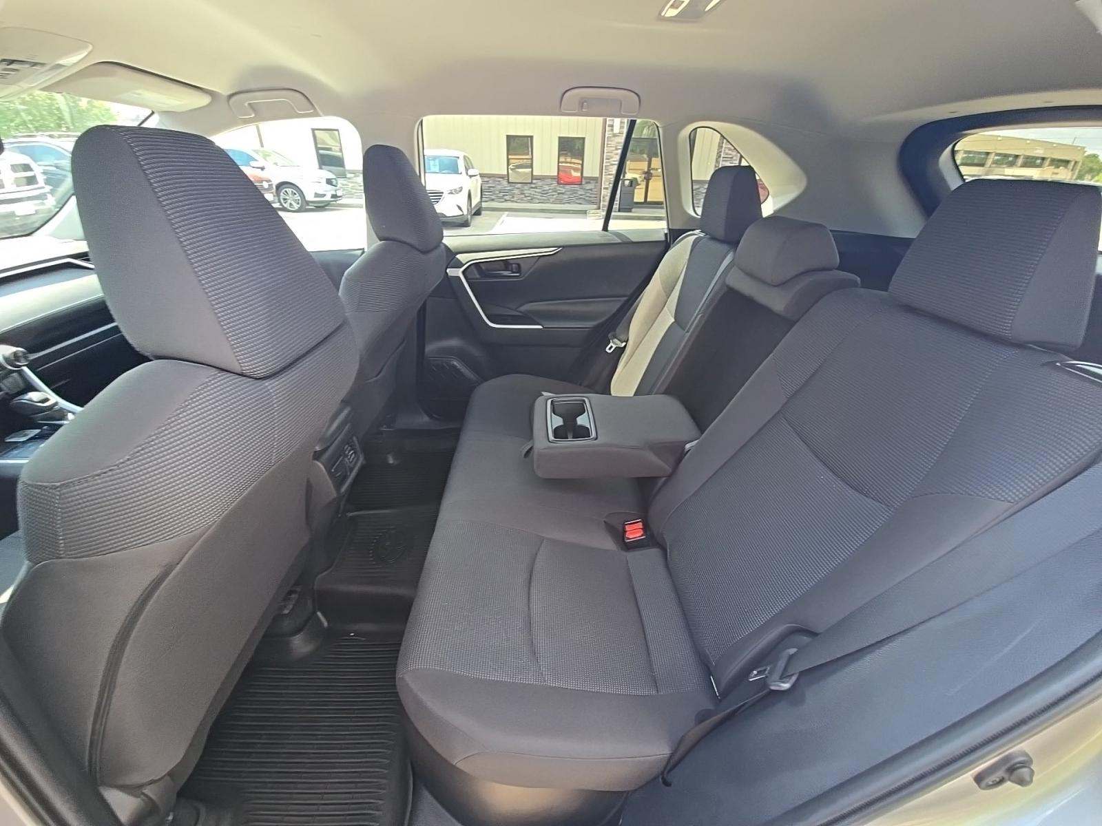 2020 Toyota RAV4 Hybrid LE AWD