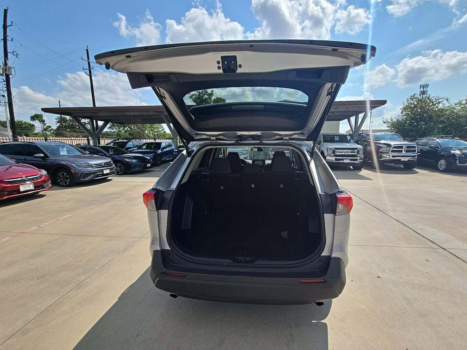 2020 Toyota RAV4 Hybrid LE AWD