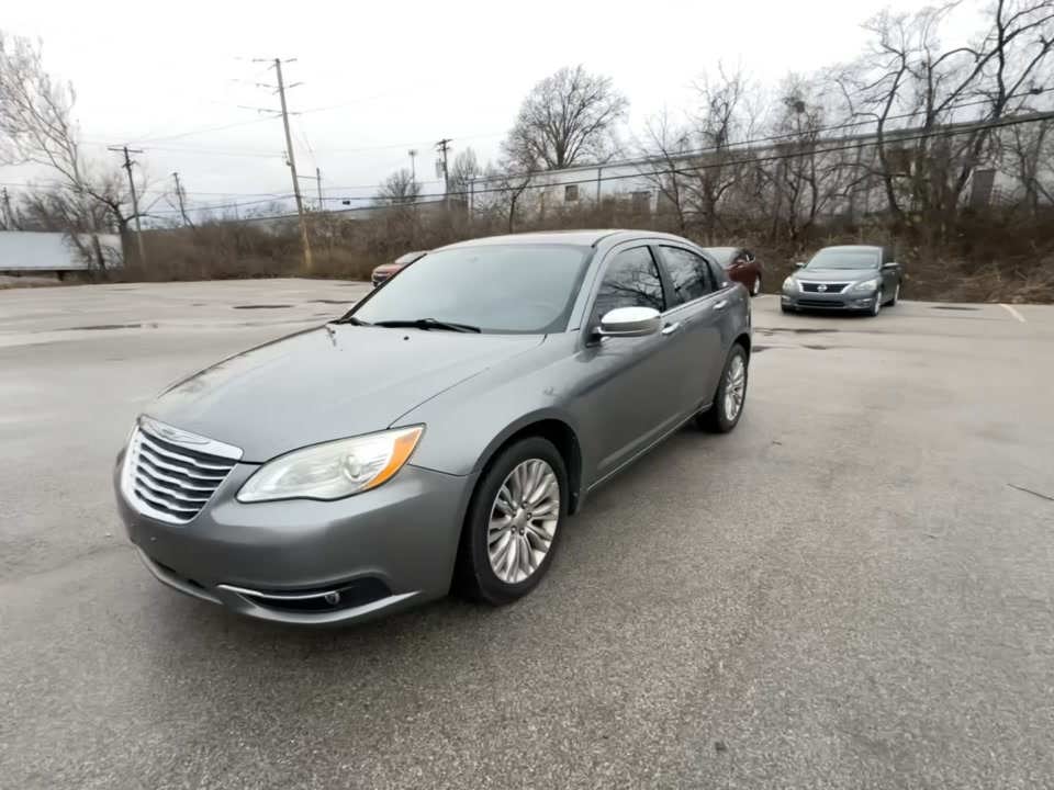 2012 Chrysler 200 Limited FWD