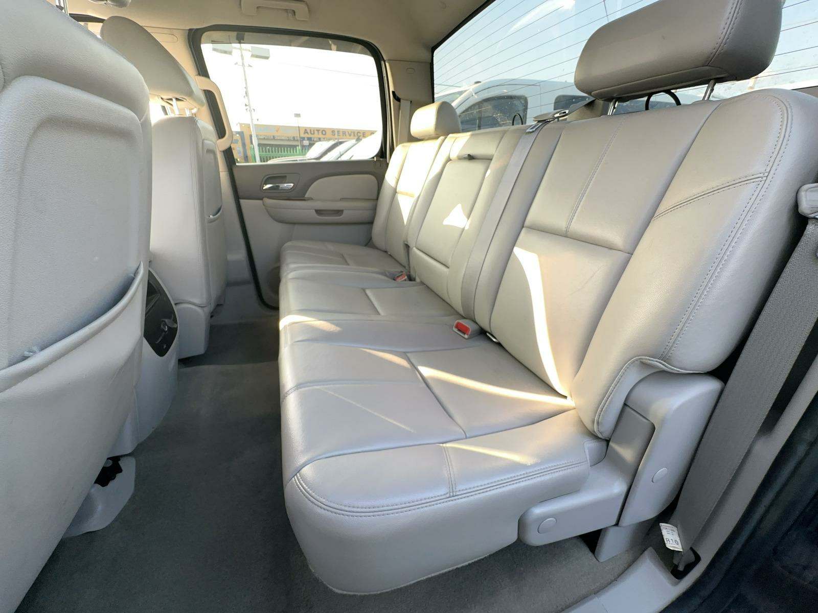 2011 Chevrolet Silverado 3500HD SRW LTZ AWD