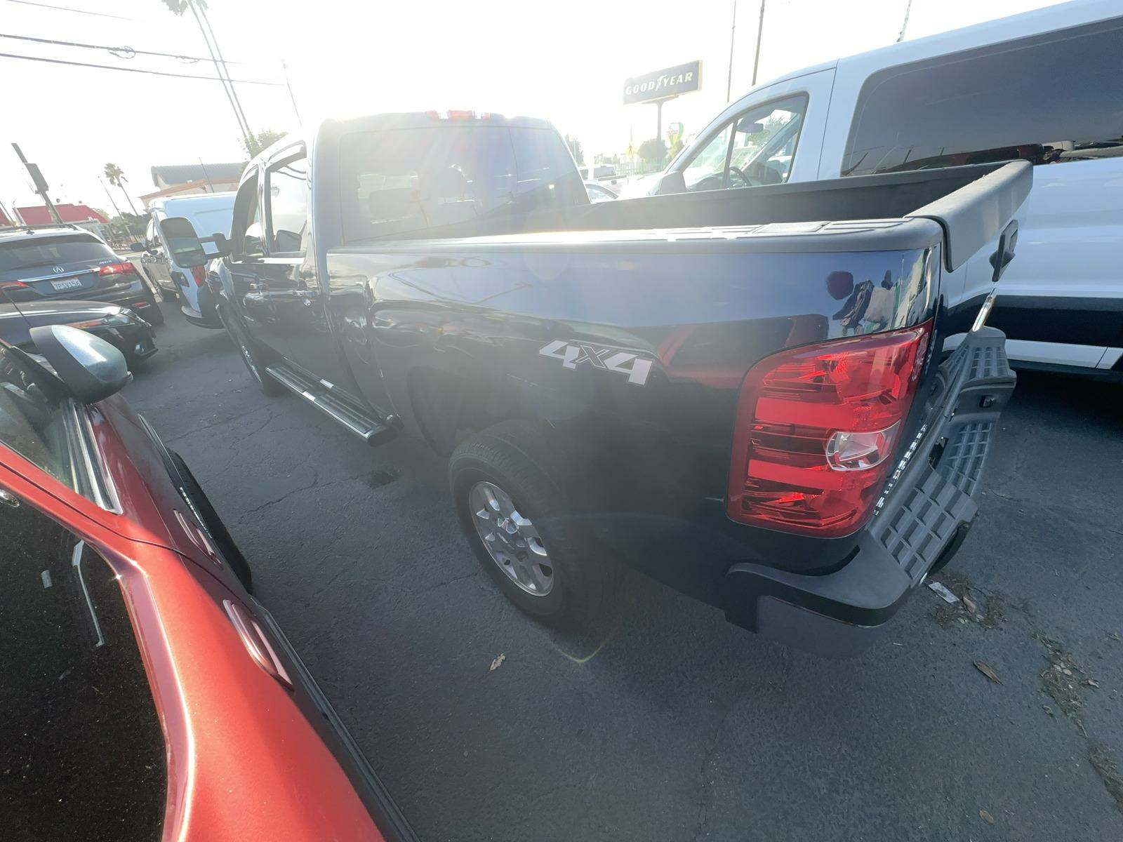 2011 Chevrolet Silverado 3500HD SRW LTZ AWD
