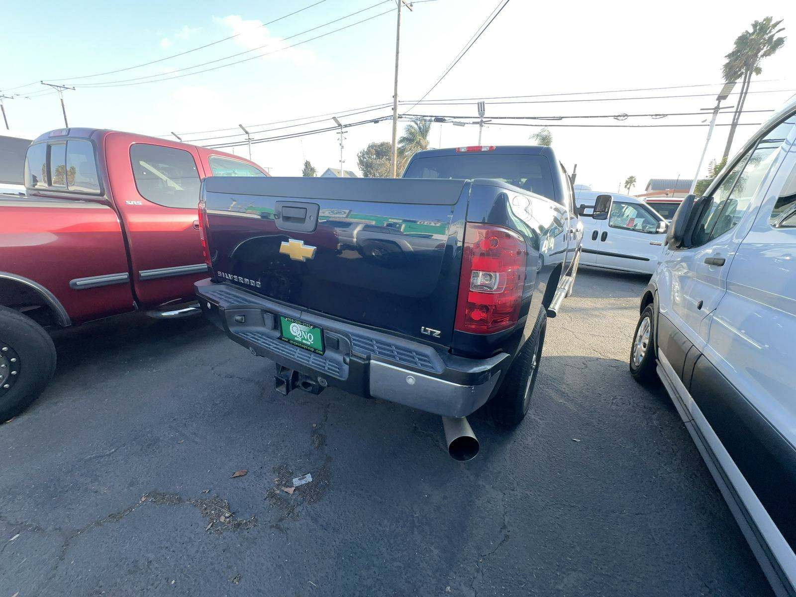 2011 Chevrolet Silverado 3500HD SRW LTZ AWD