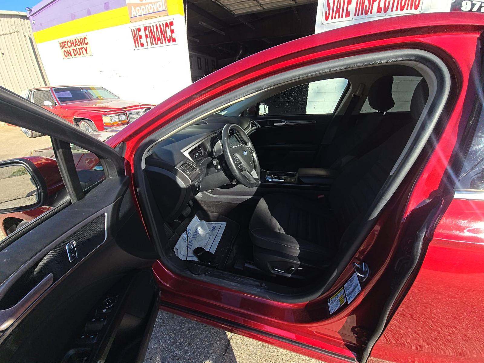 2018 Ford Fusion SE FWD