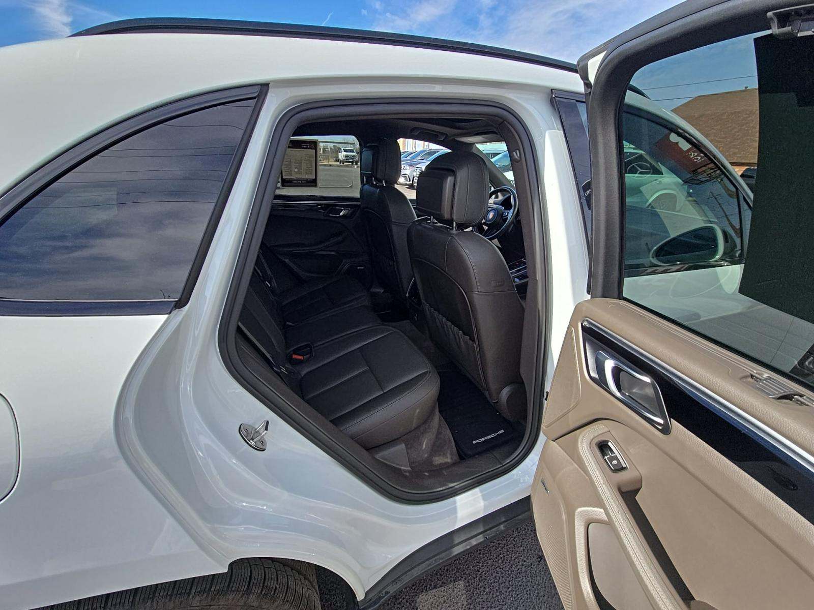 2022 Porsche Macan S AWD