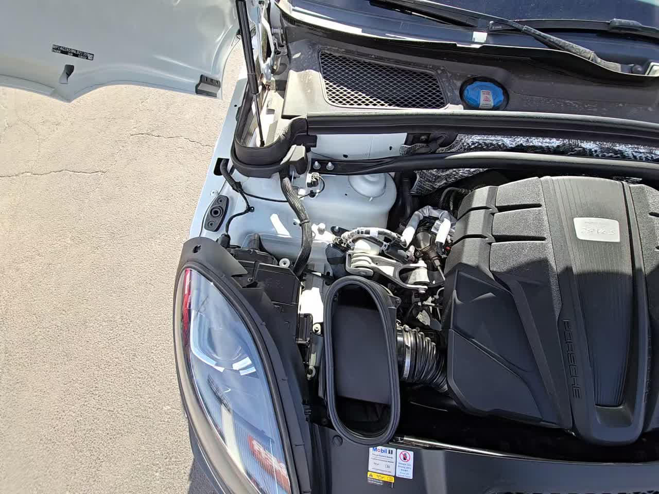 2022 Porsche Macan S AWD