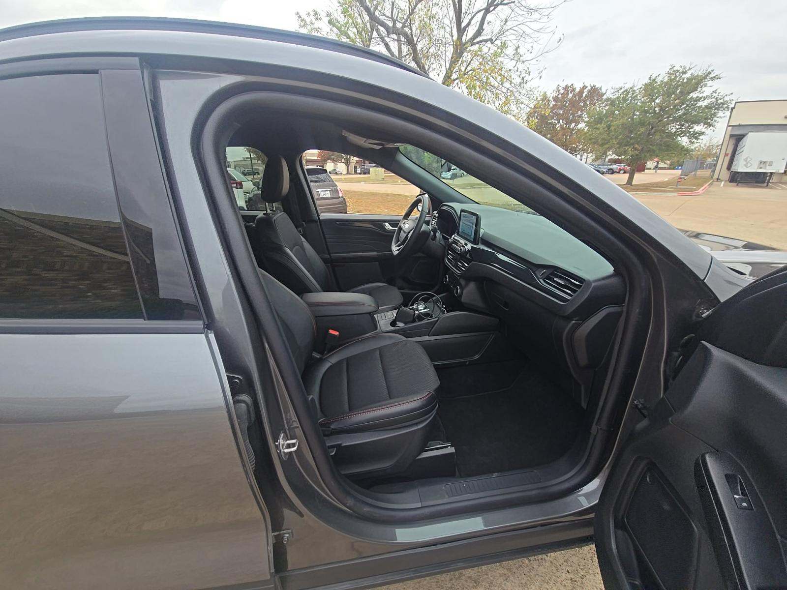 2025 Ford Escape ST-Line FWD