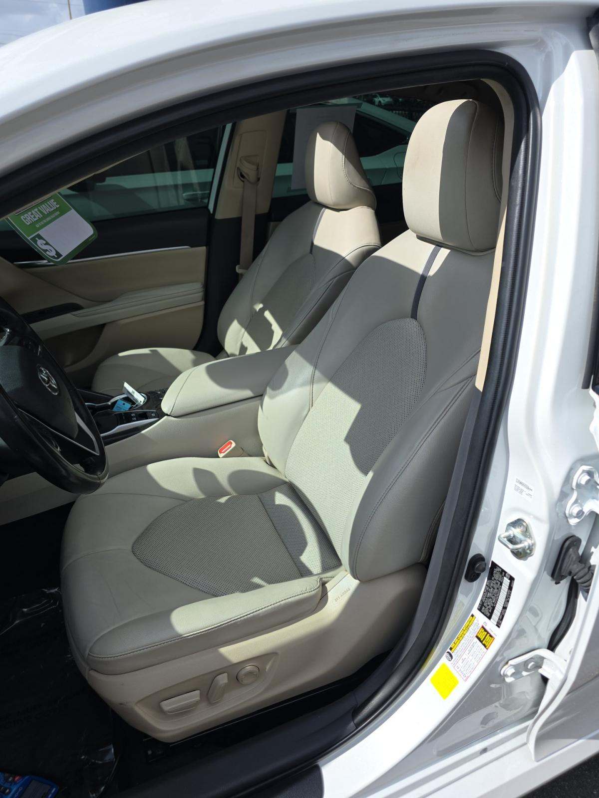 2022 Toyota Camry Hybrid XLE FWD
