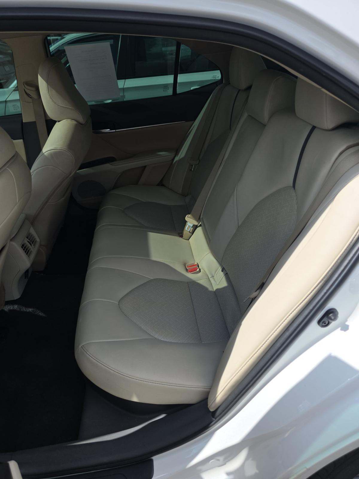 2022 Toyota Camry Hybrid XLE FWD