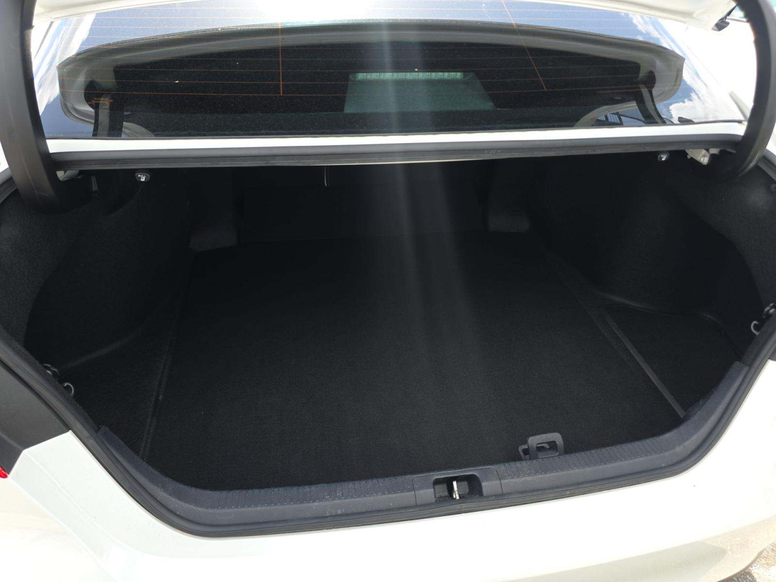 2022 Toyota Camry Hybrid XLE FWD