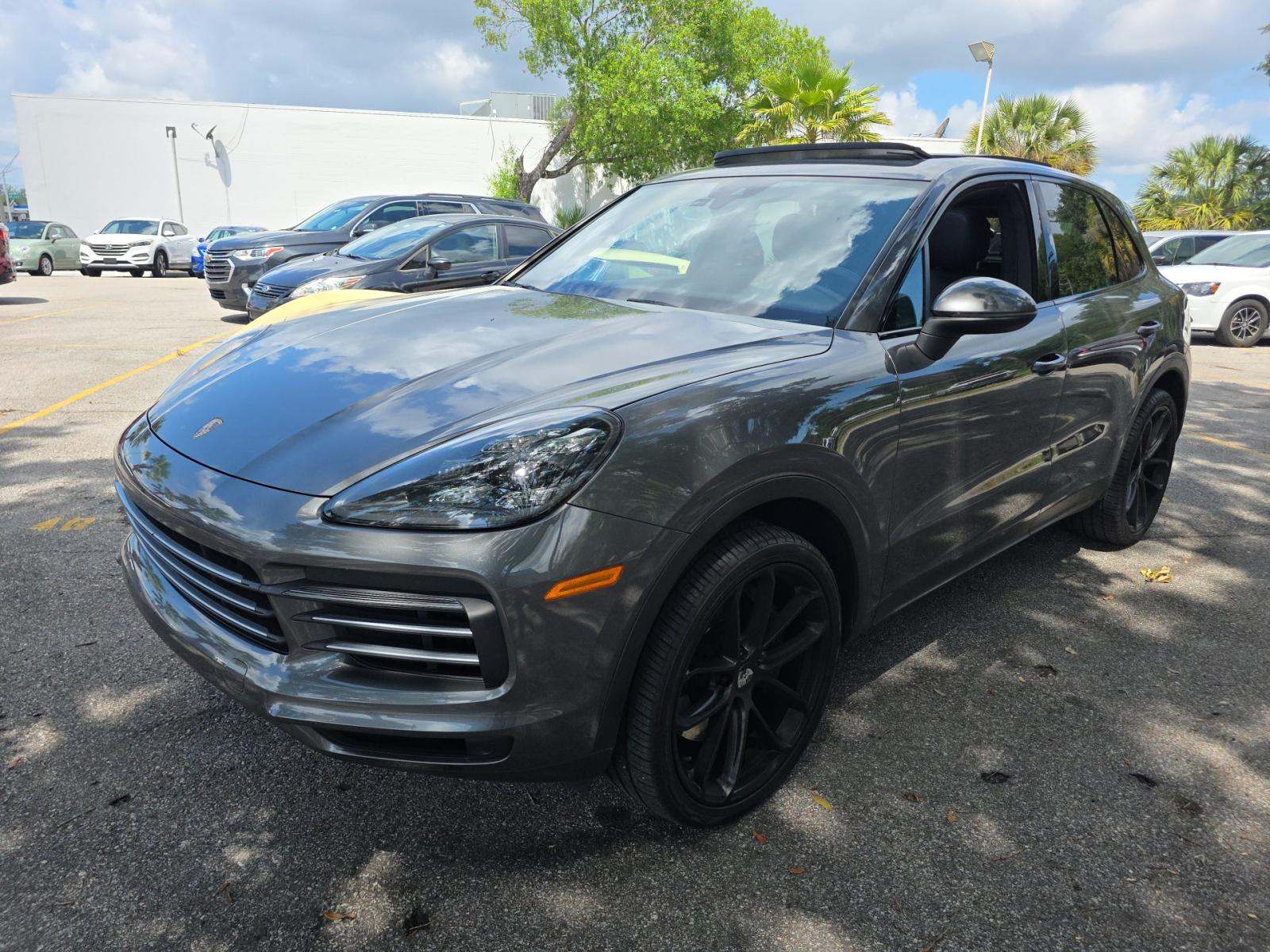PORSCHE CAYENNE - 1