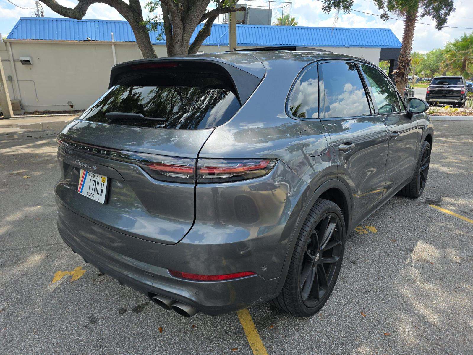 PORSCHE CAYENNE - 3