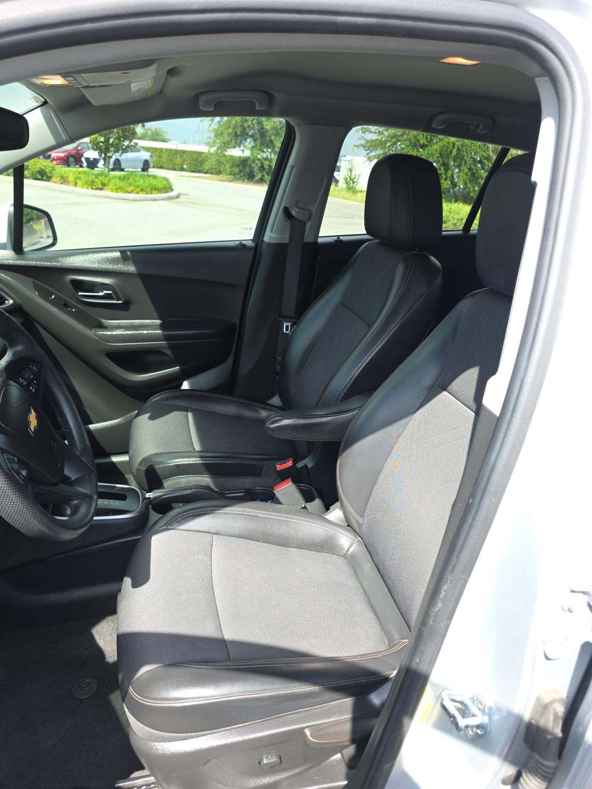 CHEVROLET TRAX - 6