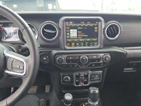 JEEP 4XE SAHARA - 10