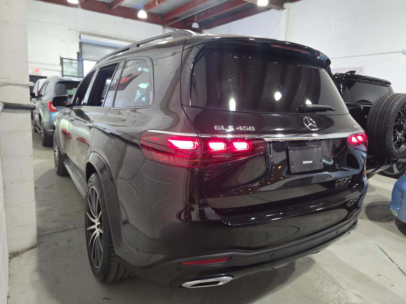 MERCEDES-BENZ GLS - 2