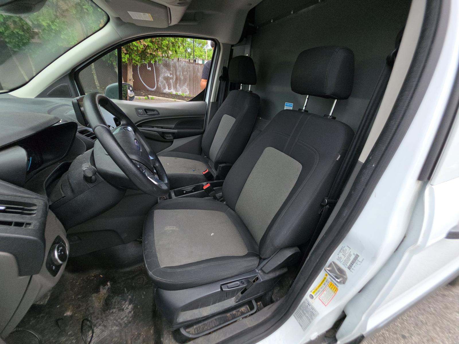 FORD TRANSIT CONNECT - 6