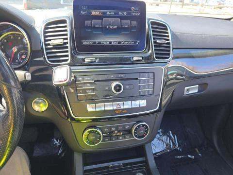 MERCEDES-BENZ GLS - 10