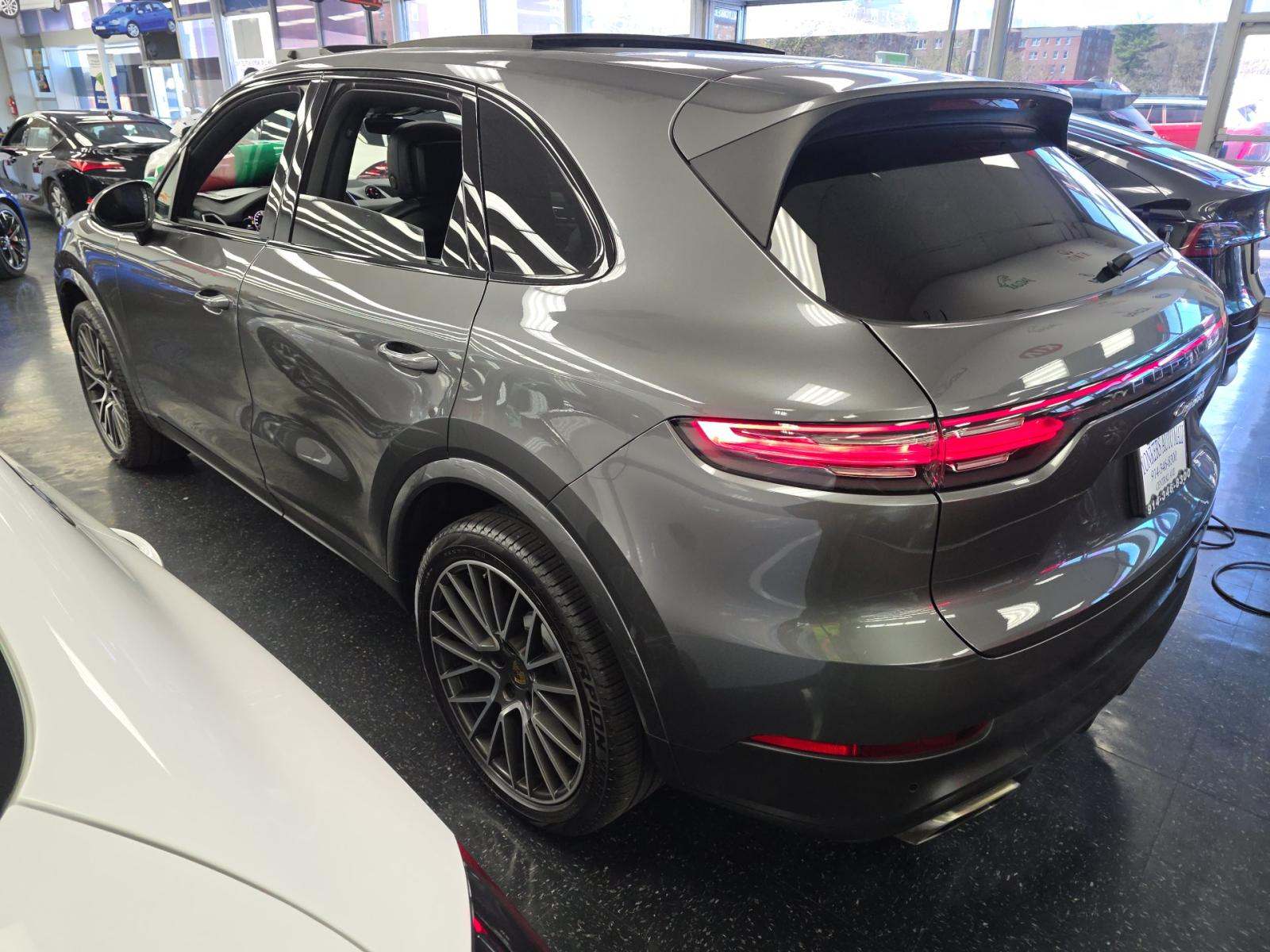 PORSCHE CAYENNE - 2