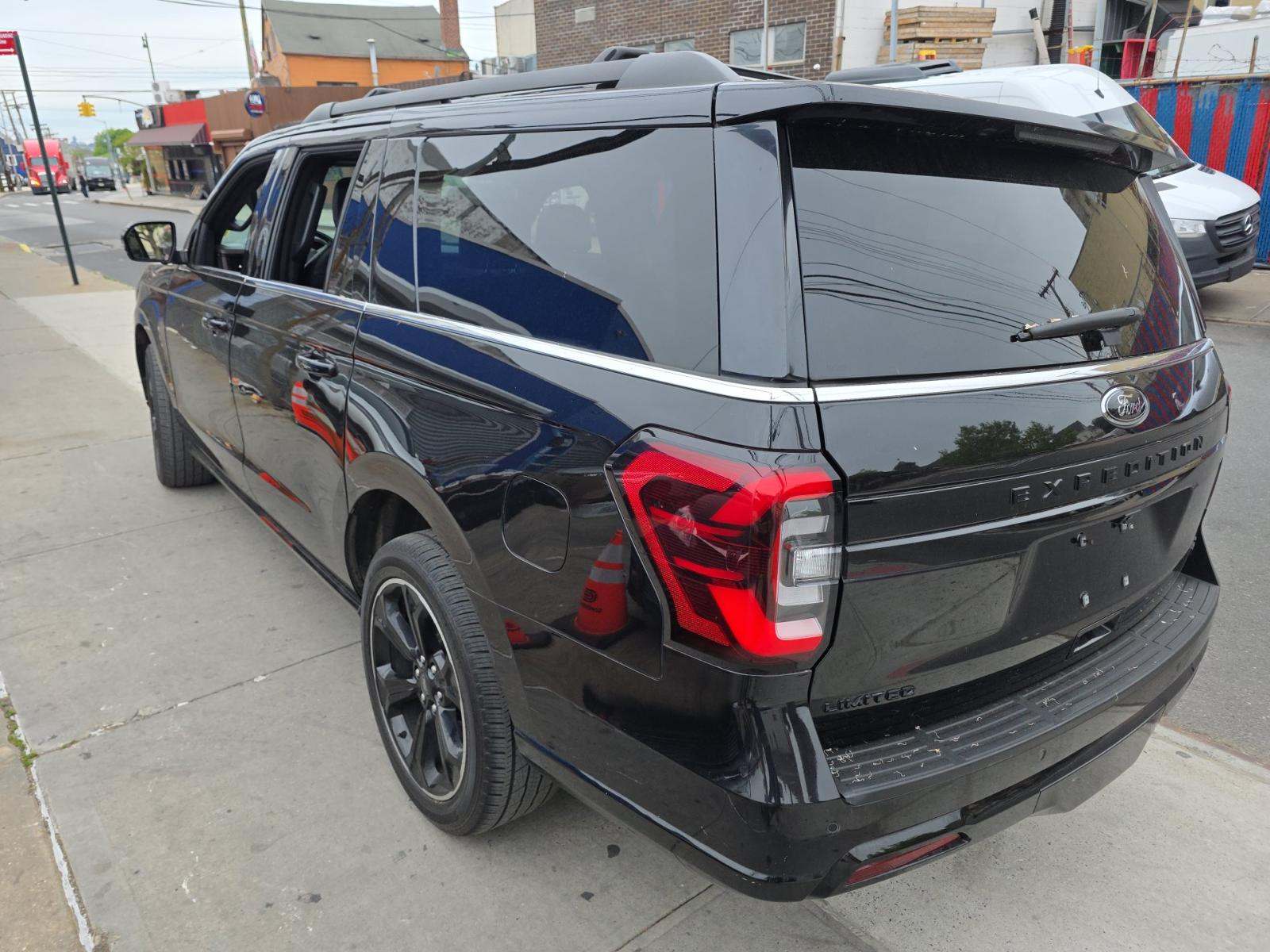 FORD EXPEDITION MAX - 2