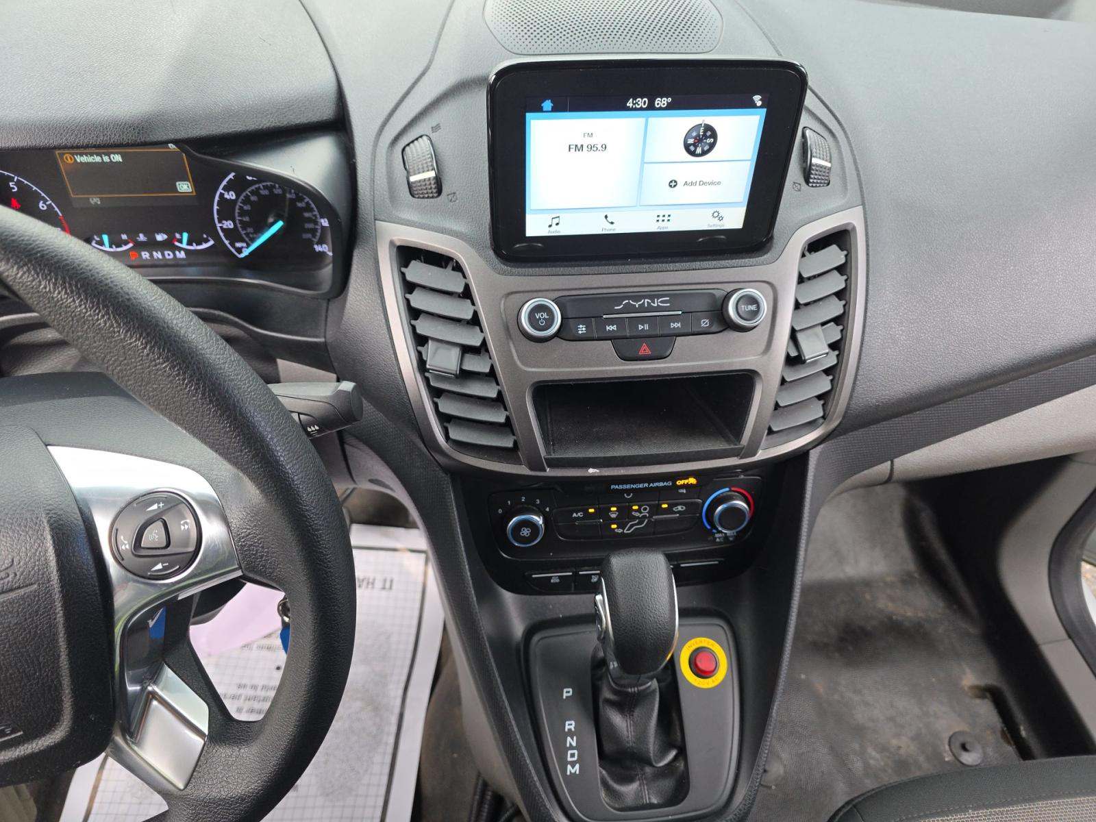 FORD TRANSIT CONNECT - 10