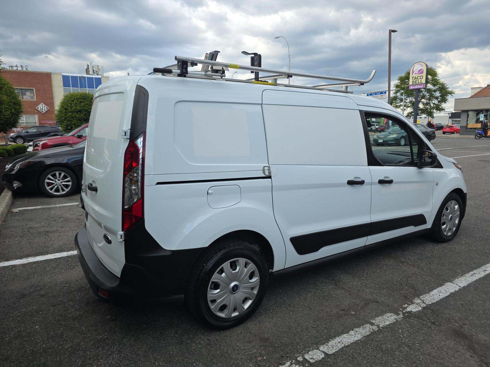 FORD TRANSIT CONNECT - 3