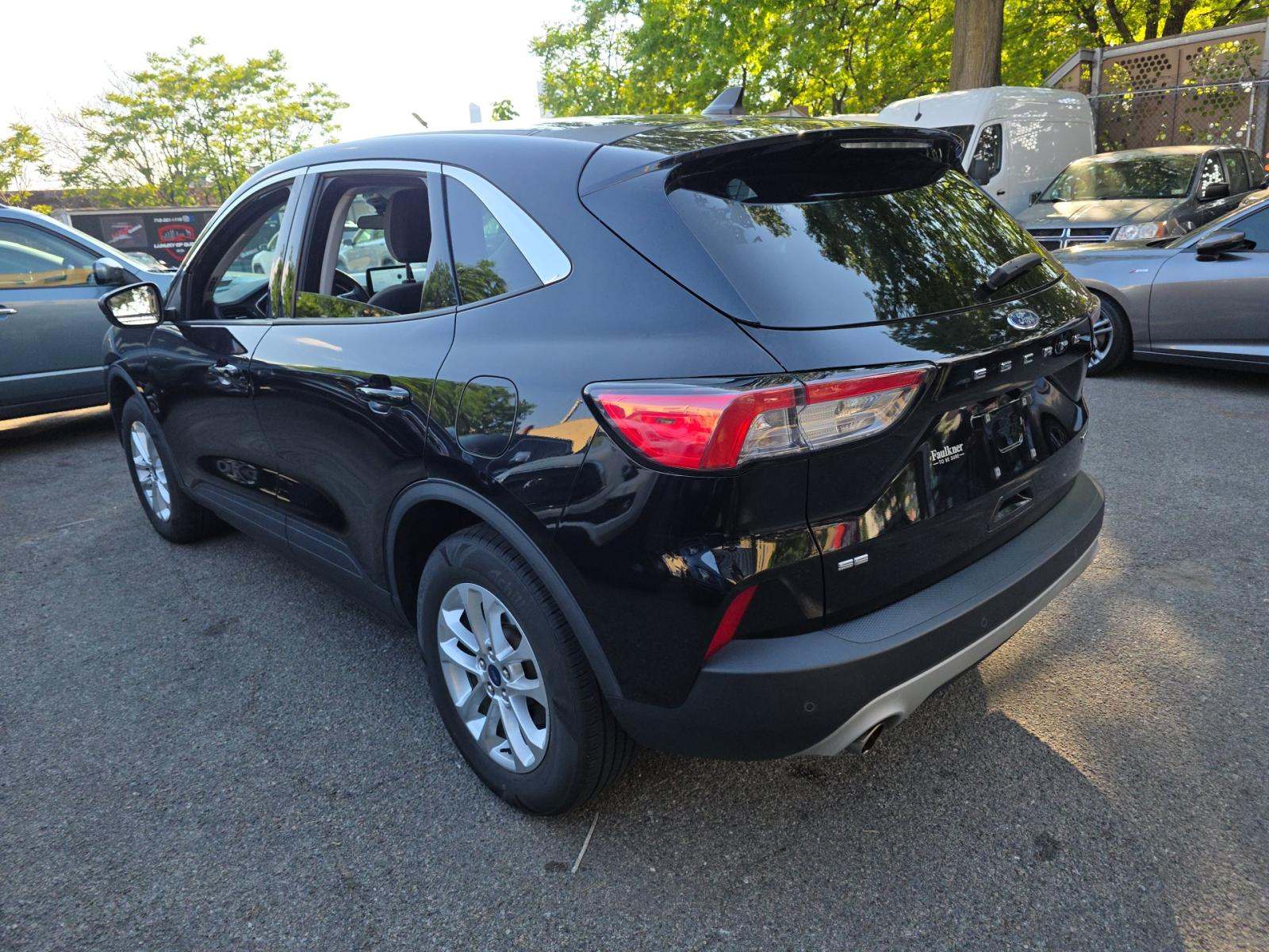 FORD ESCAPE - 2