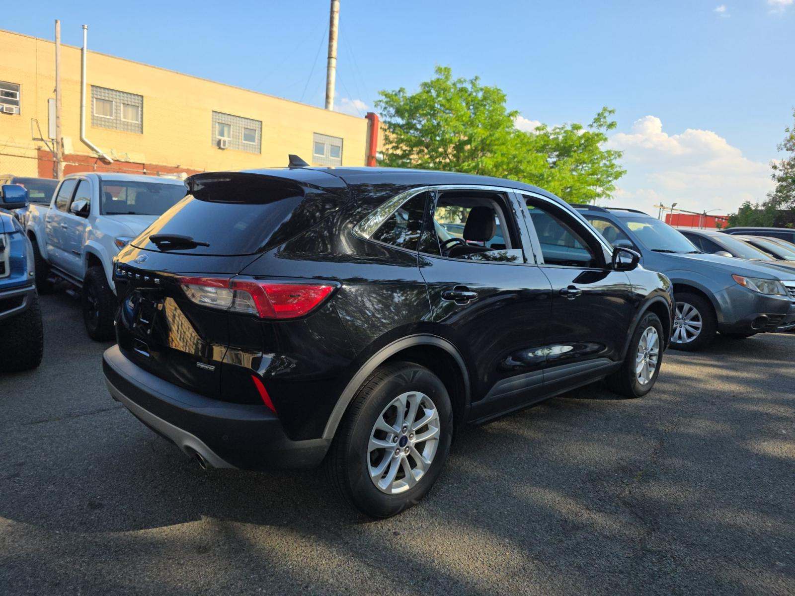 FORD ESCAPE - 3