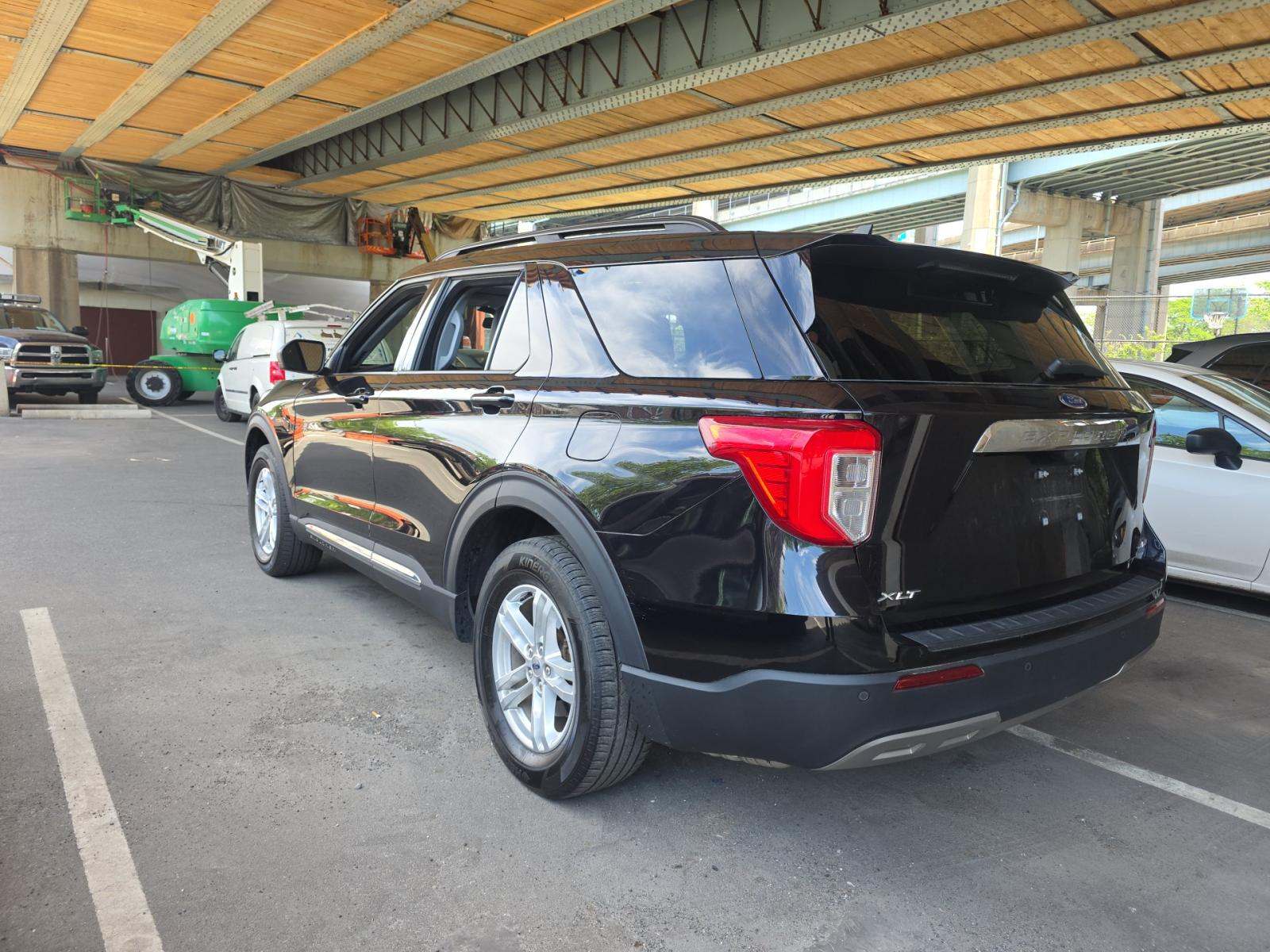 FORD EXPLORER - 2