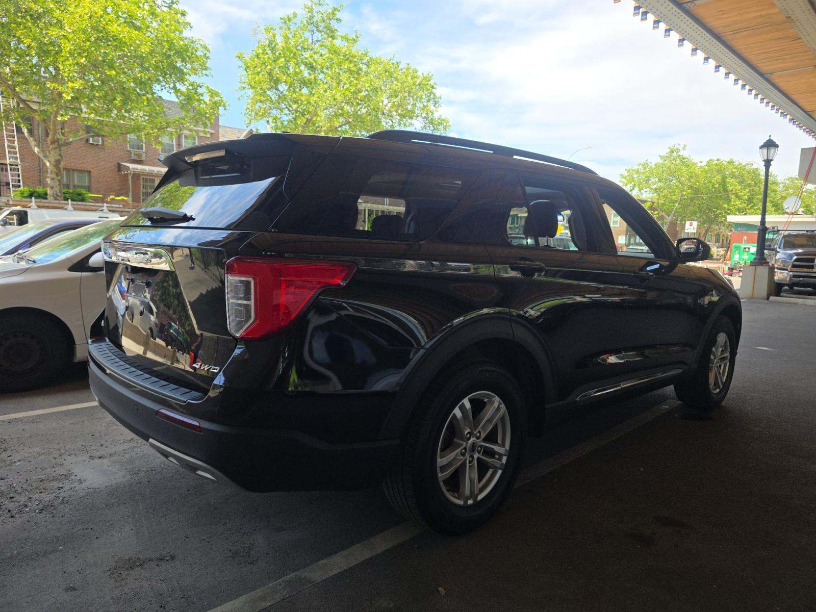 FORD EXPLORER - 3