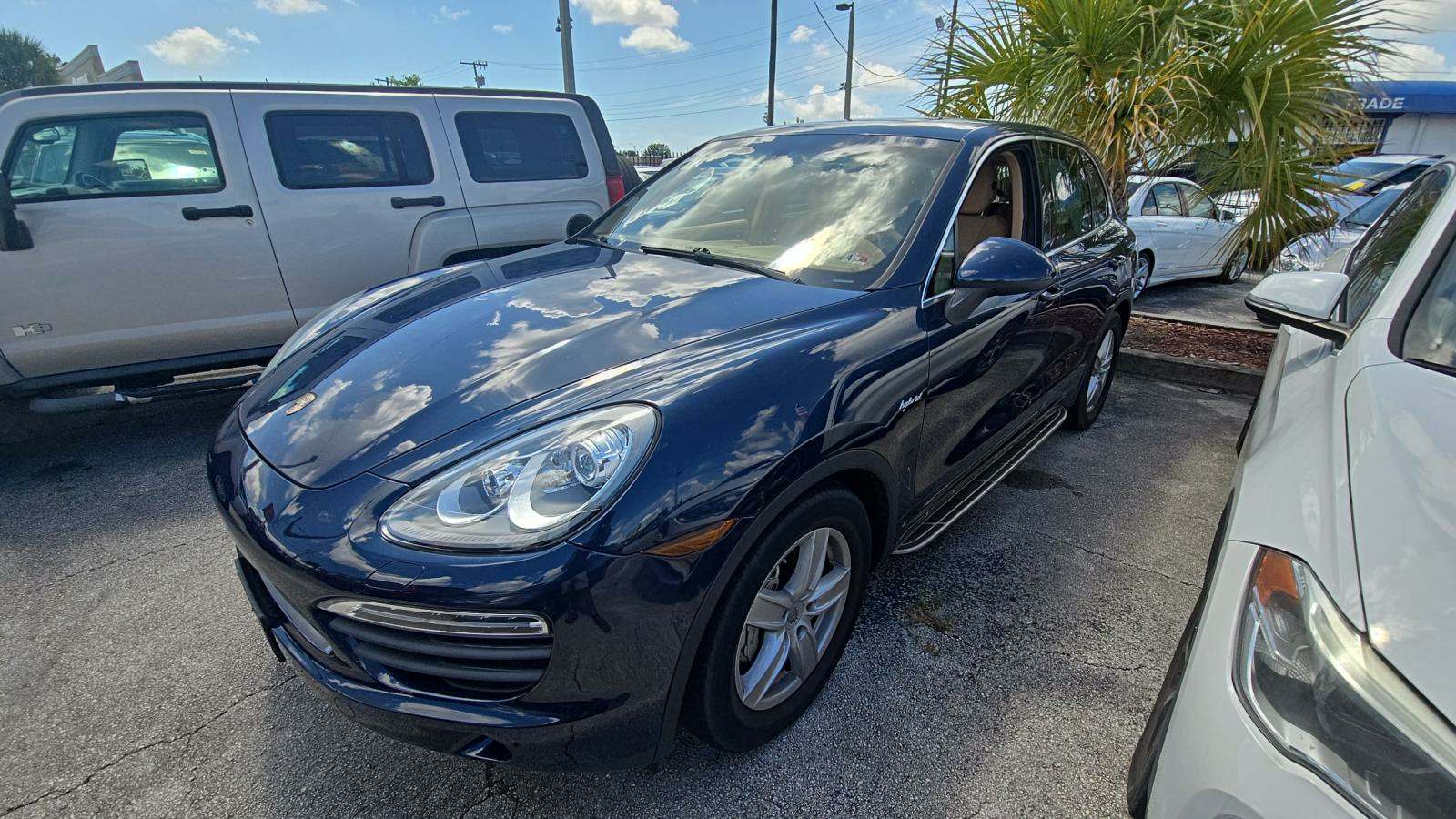 PORSCHE CAYENNE - 1