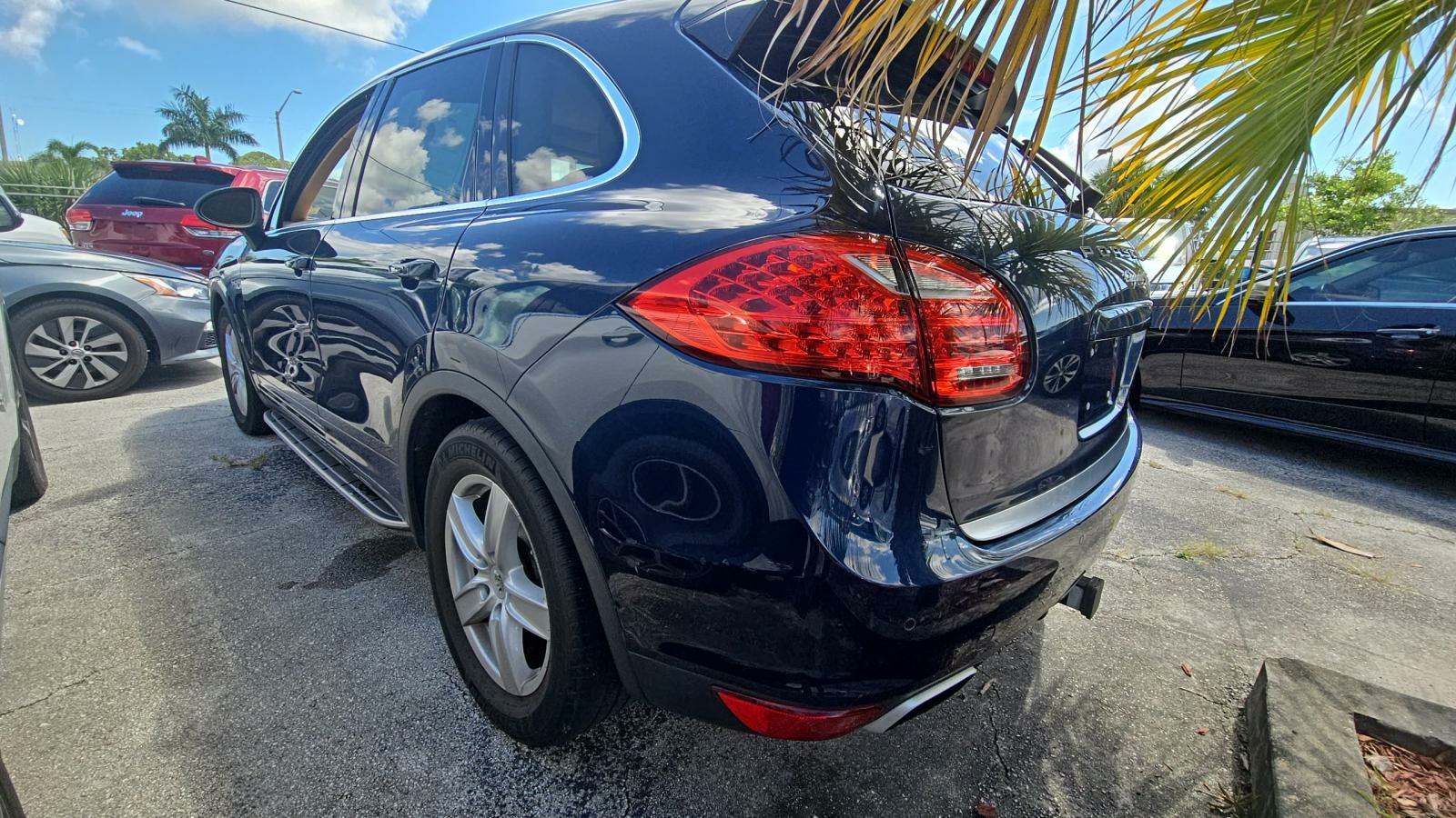 PORSCHE CAYENNE - 2