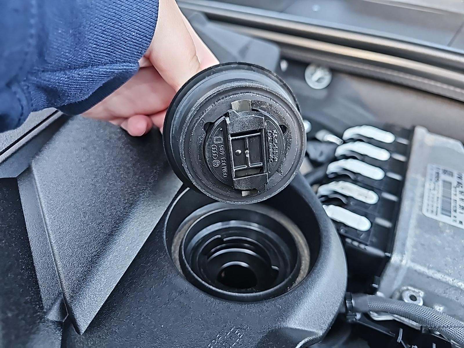 2023 Porsche Cayenne Platinum Edition AWD