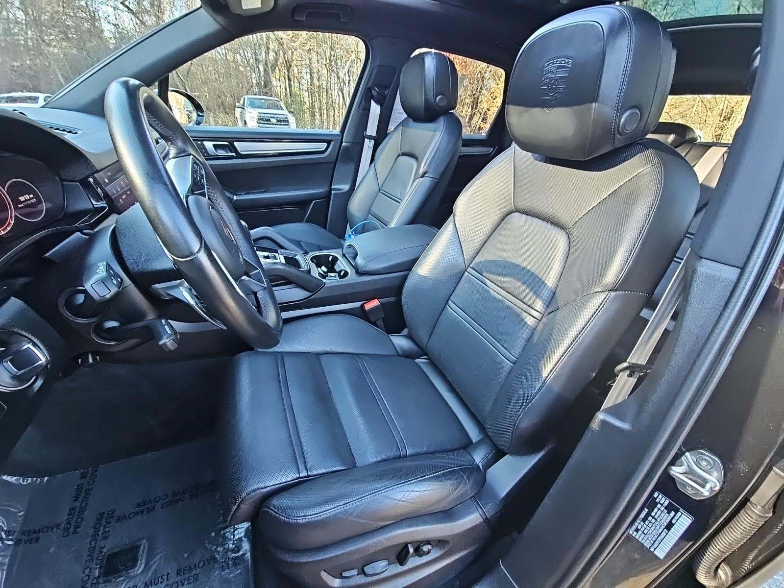 2023 Porsche Cayenne Platinum Edition AWD