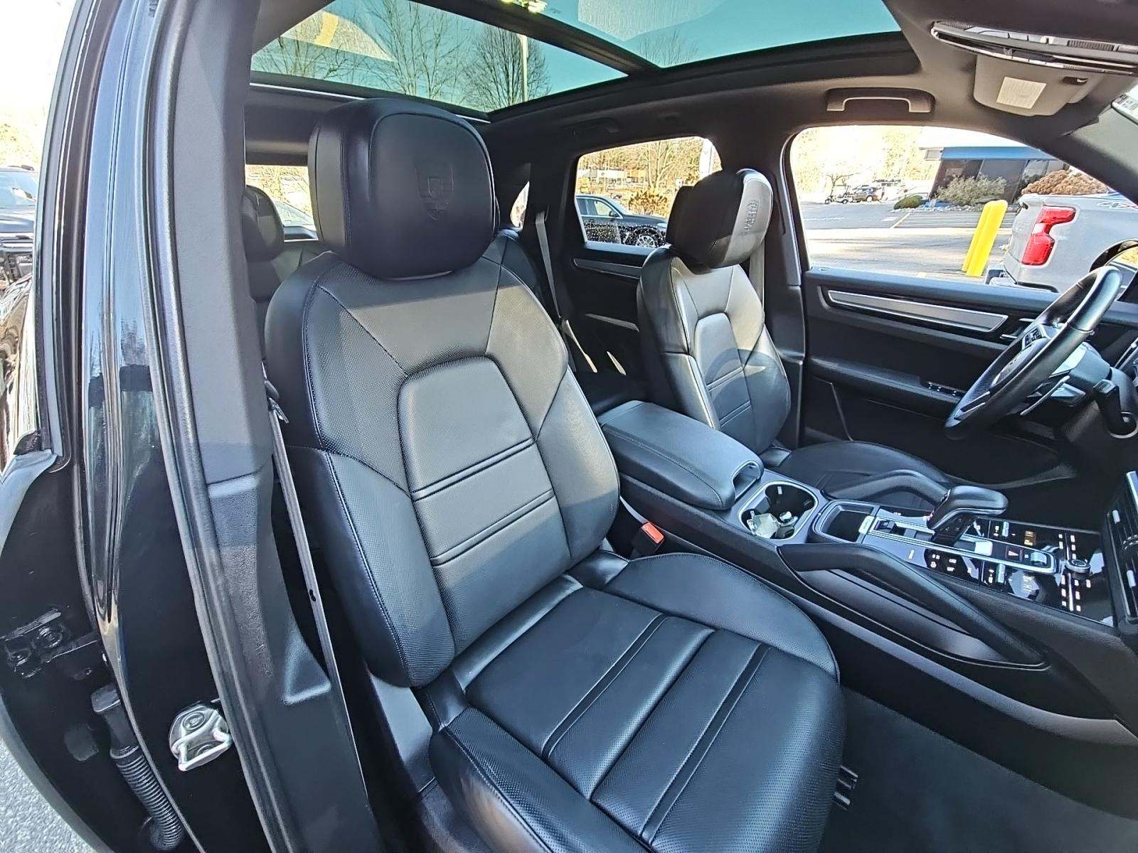 2023 Porsche Cayenne Platinum Edition AWD