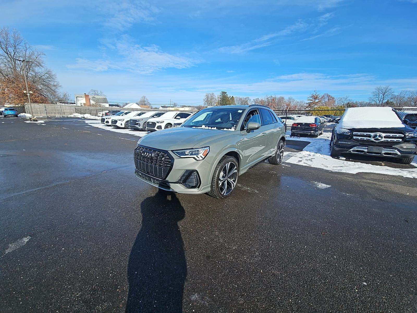 2024 Audi Q3 S line Premium Plus 45 TFSI