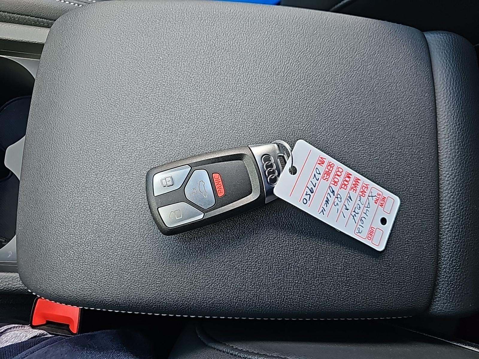 2024 Audi Q5 e Plug-In Hybrid S line Premium Plus AWD