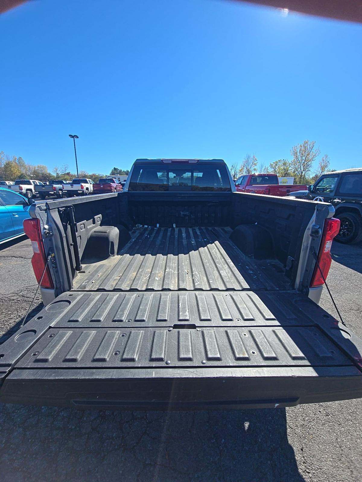 2023 Chevrolet Silverado 1500 RST AWD