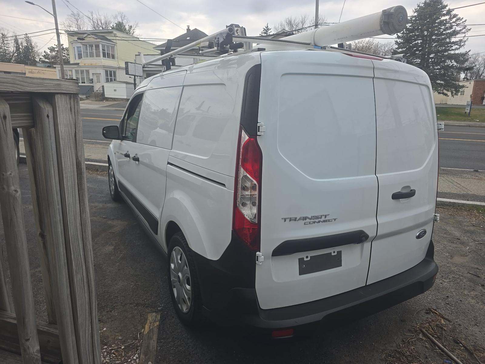 FORD TRANSIT CONNECT - 2