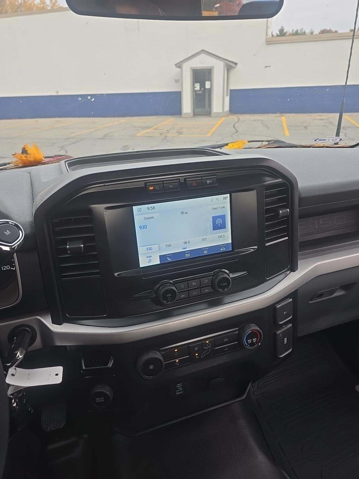 2022 Ford F-150 XL RWD