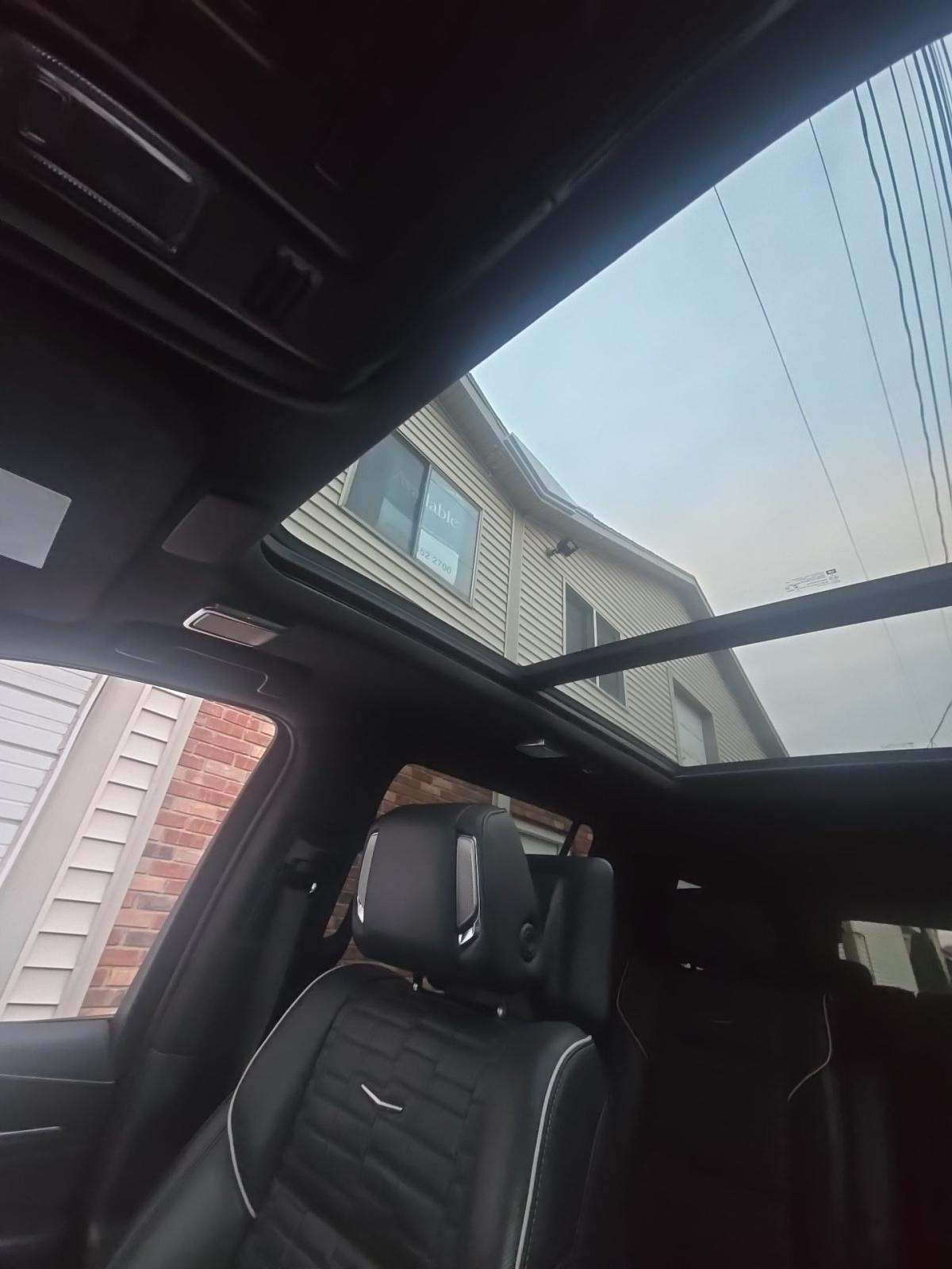 2022 Cadillac Escalade ESV Sport Platinum AWD