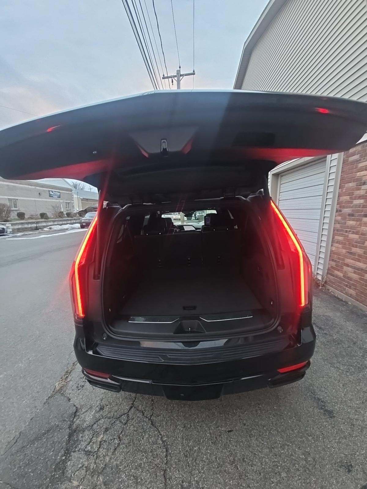 2022 Cadillac Escalade ESV Sport Platinum AWD