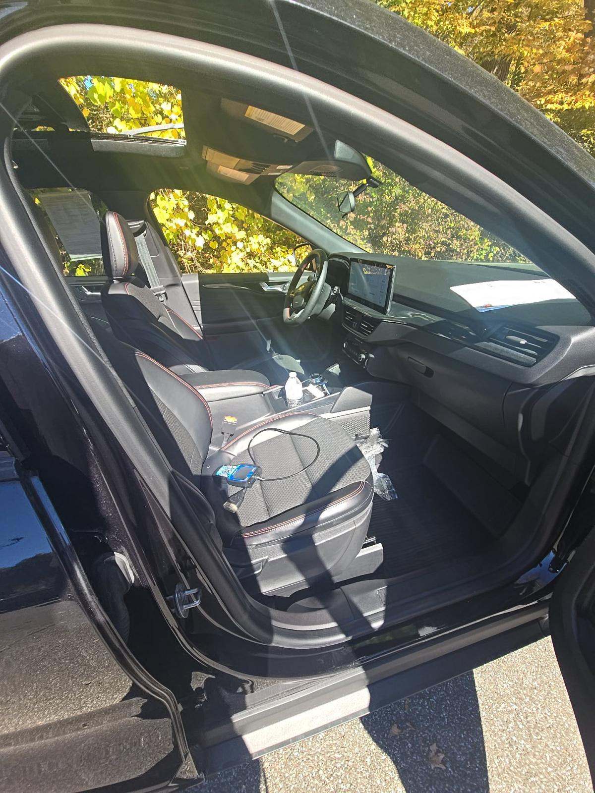 2023 Ford Escape ST-Line Select AWD