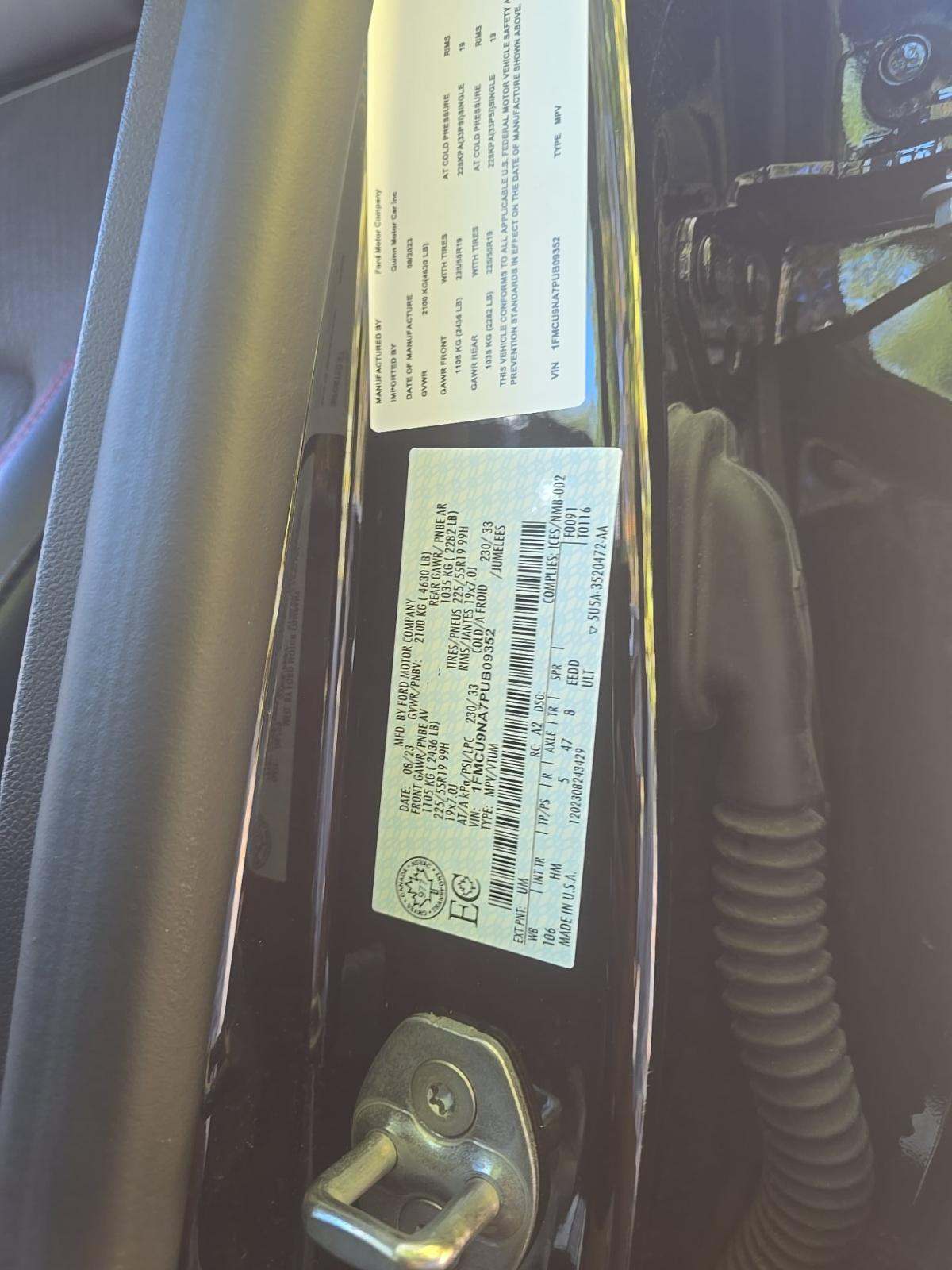 2023 Ford Escape ST-Line Select AWD