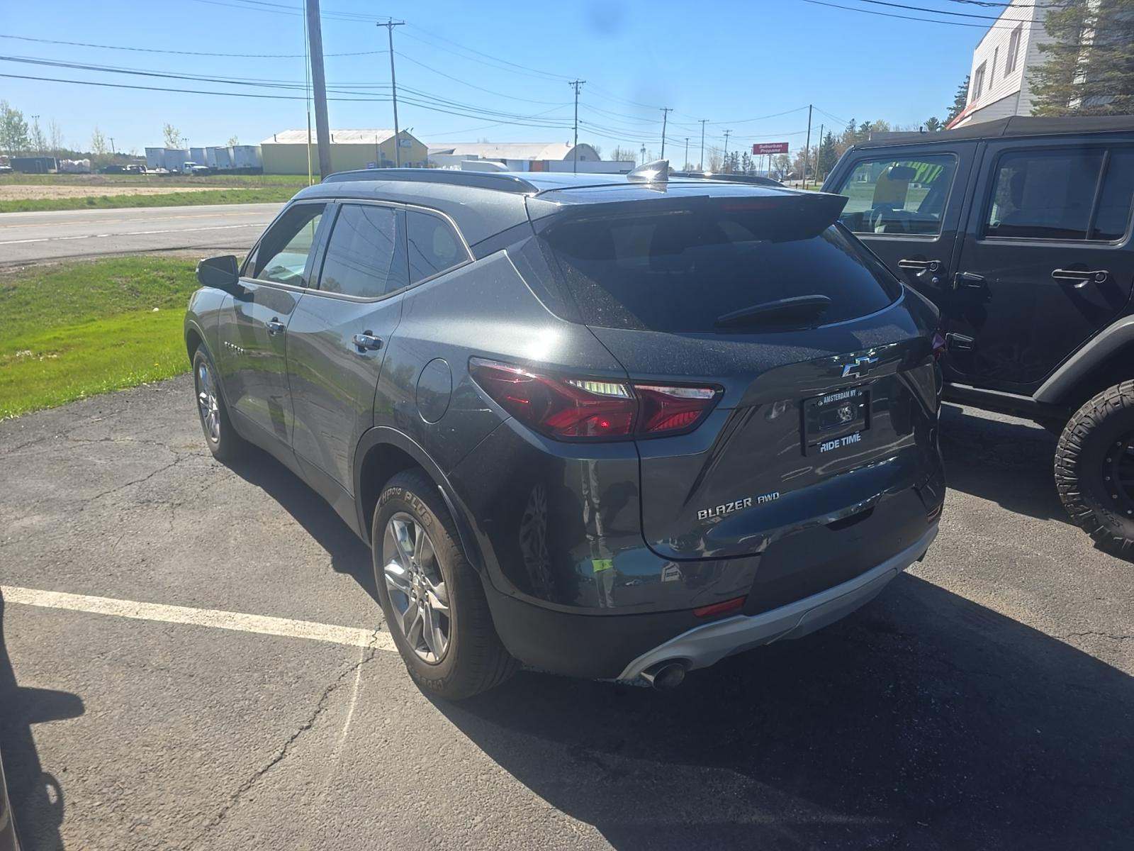 CHEVROLET BLAZER - 2