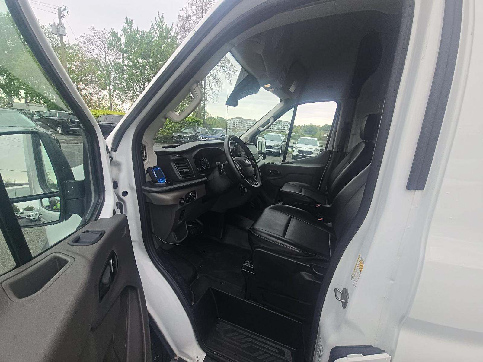 FORD TRANSIT 250 - 6