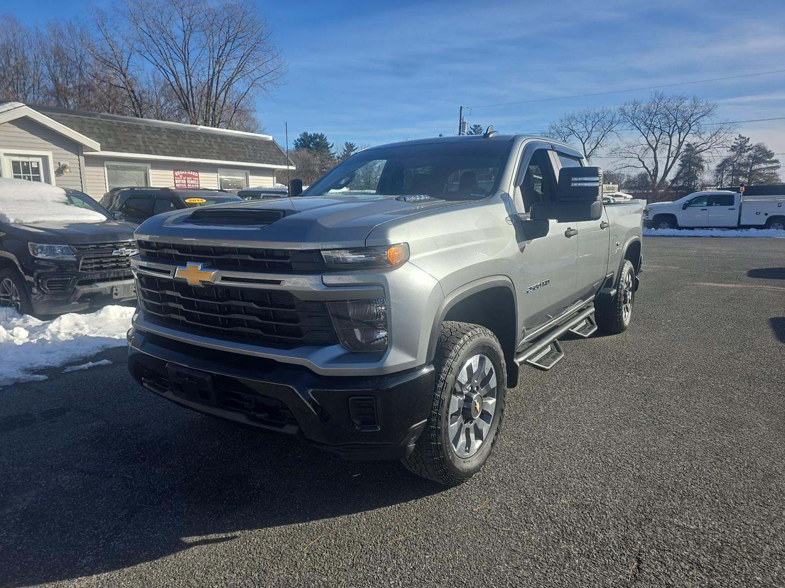 2024 Chevrolet Silverado 2500HD Custom AWD