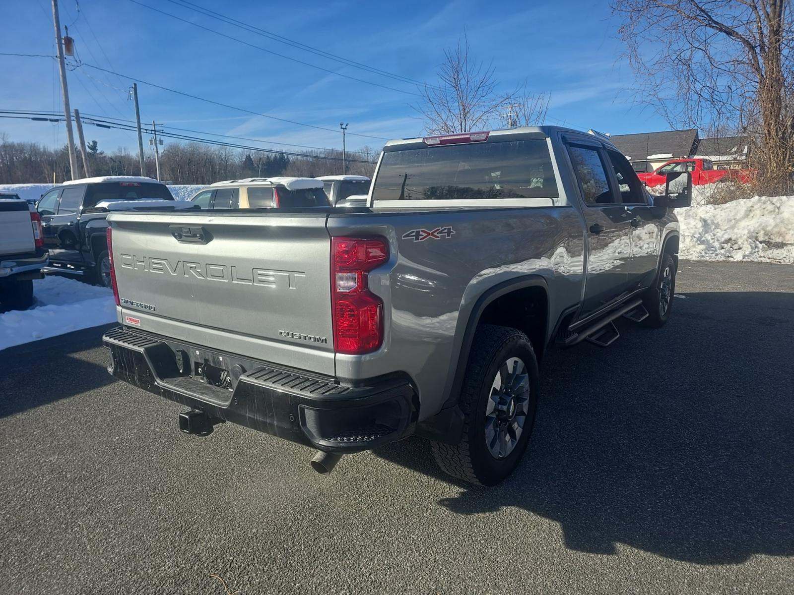 2024 Chevrolet Silverado 2500HD Custom AWD