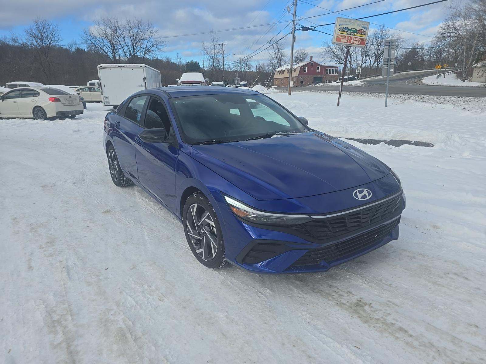 2025 Hyundai Elantra SEL Sport FWD