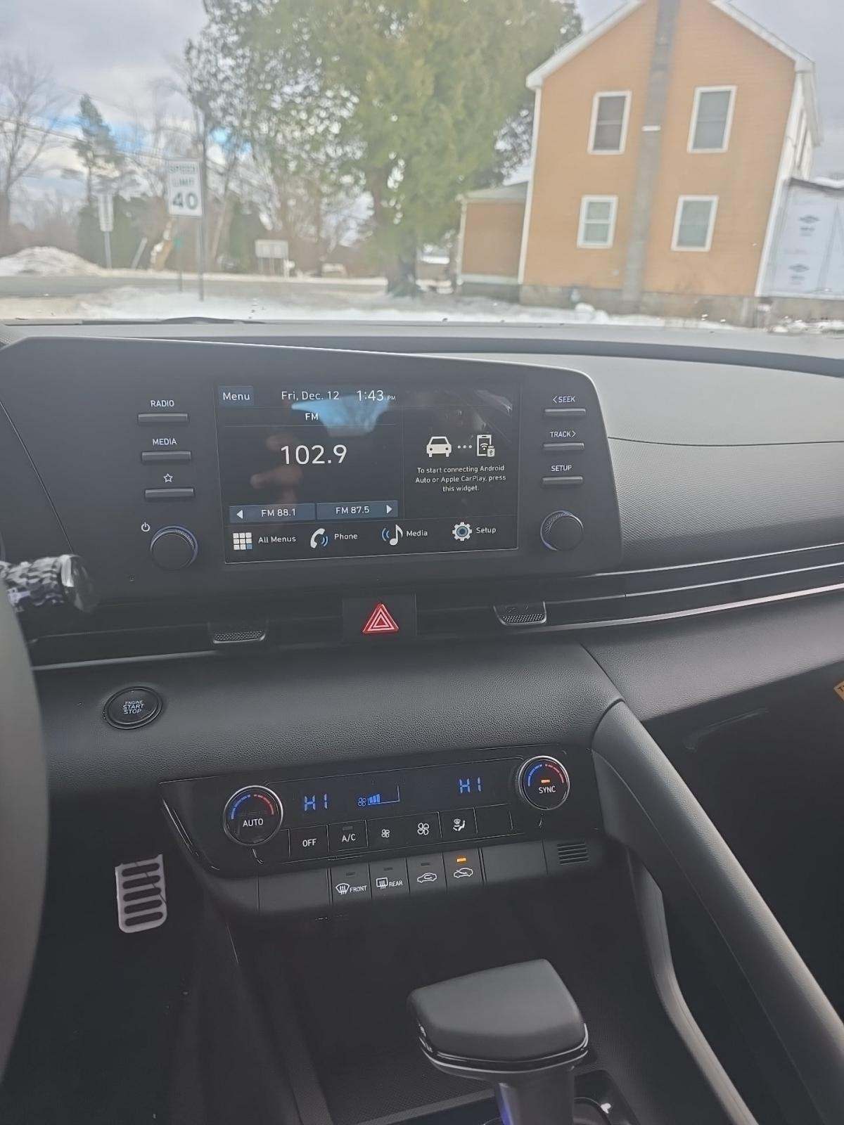 2025 Hyundai Elantra SEL Sport FWD