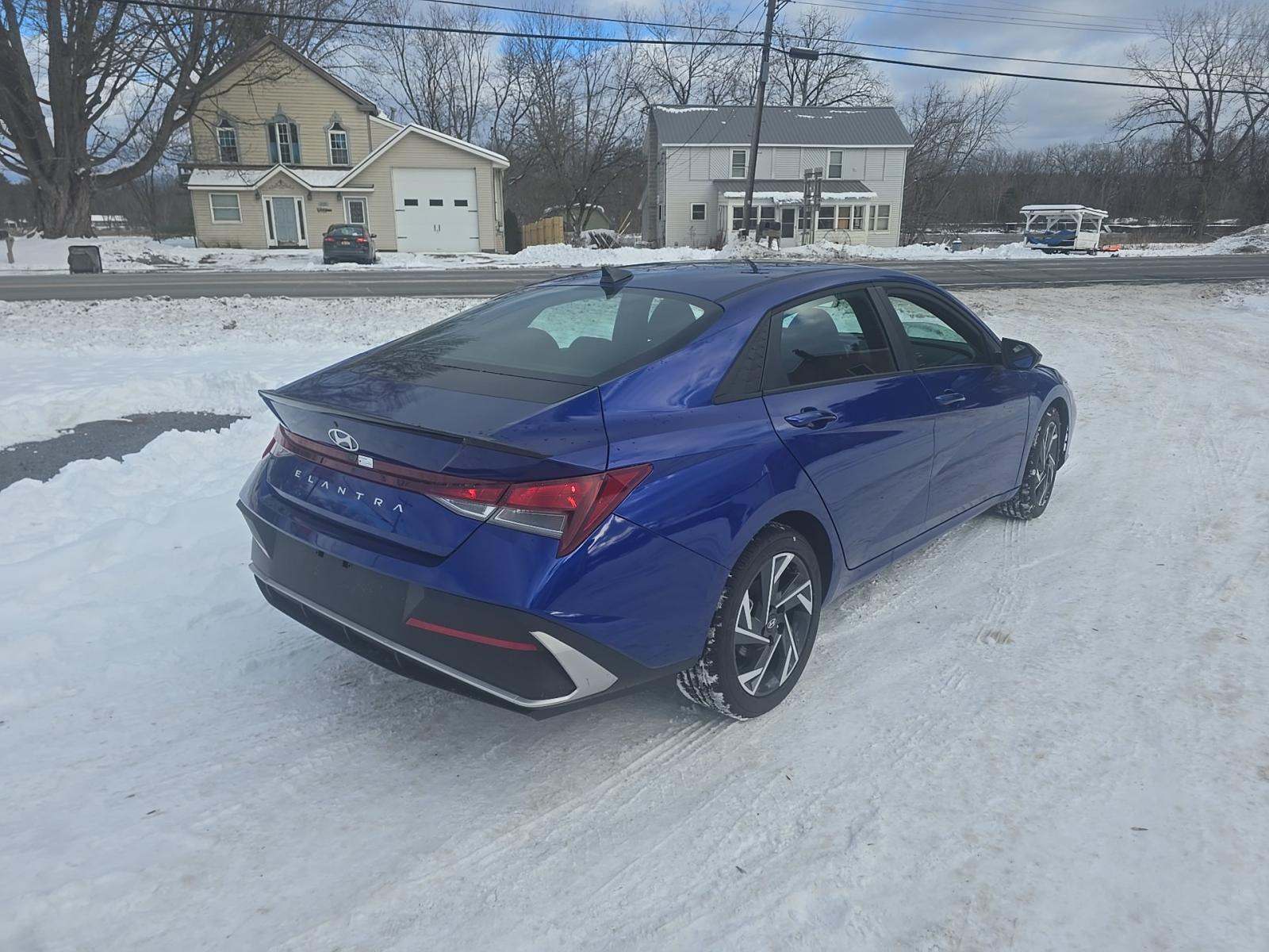 2025 Hyundai Elantra SEL Sport FWD